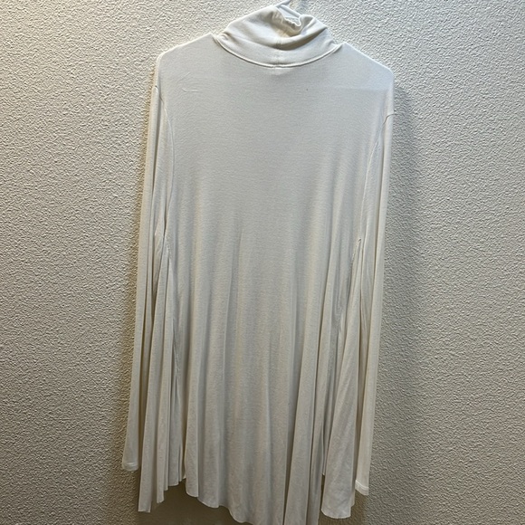 Free People Tops Free People Uptown Turtleneck Sz Large in white - Picture 5 of 8